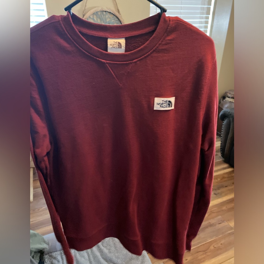 North Face sweatshirt. Men’s medium Maroon